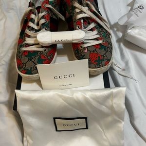 Gucci original size 6.50 box and dusting box